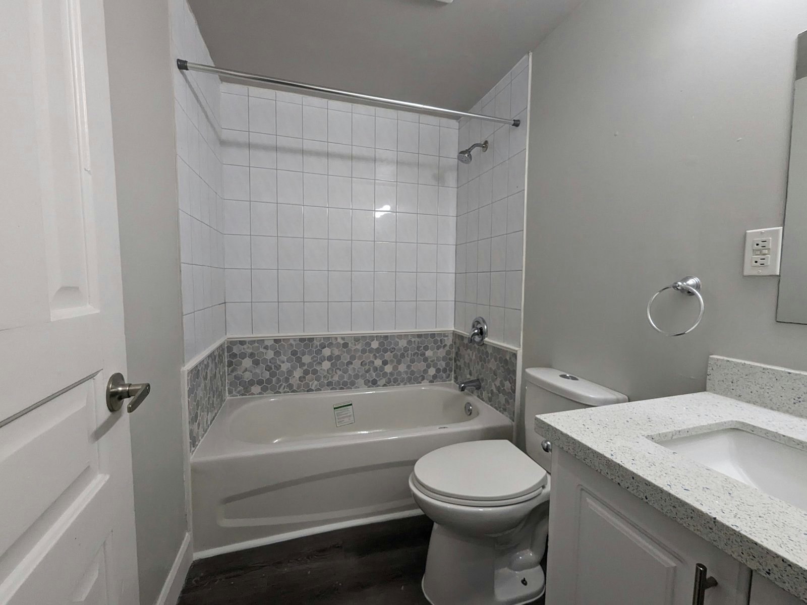 B-84 Ahrens Street W, Kitchener, ON, N2H 4C1 - 6