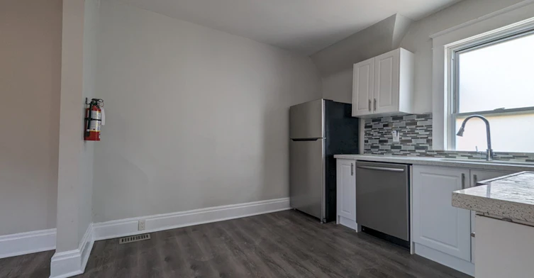 B-84 Ahrens Street W, Kitchener, ON, N2H 4C1 - 13