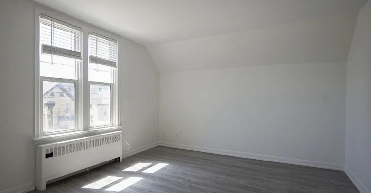 10-136 Weber Street E, Kitchener, ON, N2H 1C9 - 4