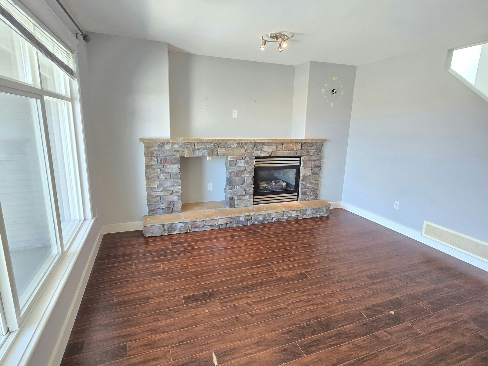 13-8881 Walters Street, Chilliwack, BC, V2P 8E9 - 3
