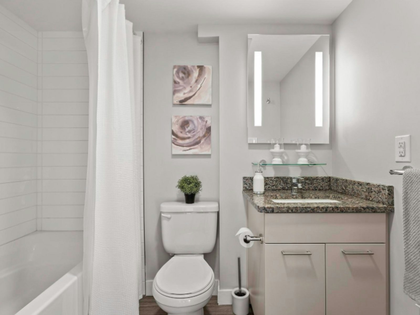 1 Bedroom + Den-640 Main Street, Saskatoon, SK, S7H 0J7 - 6