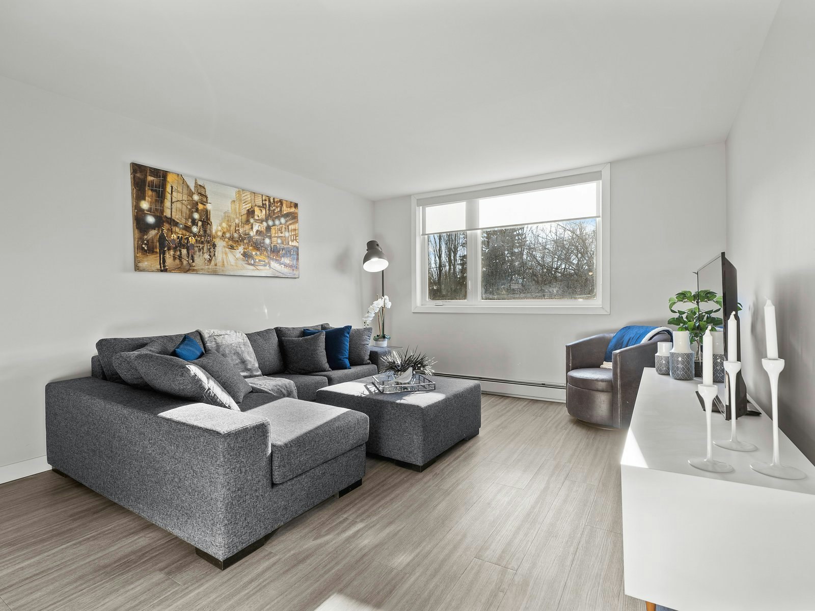 1 Bedroom + Den-640 Main Street, Saskatoon, SK, S7H 0J7 - 11