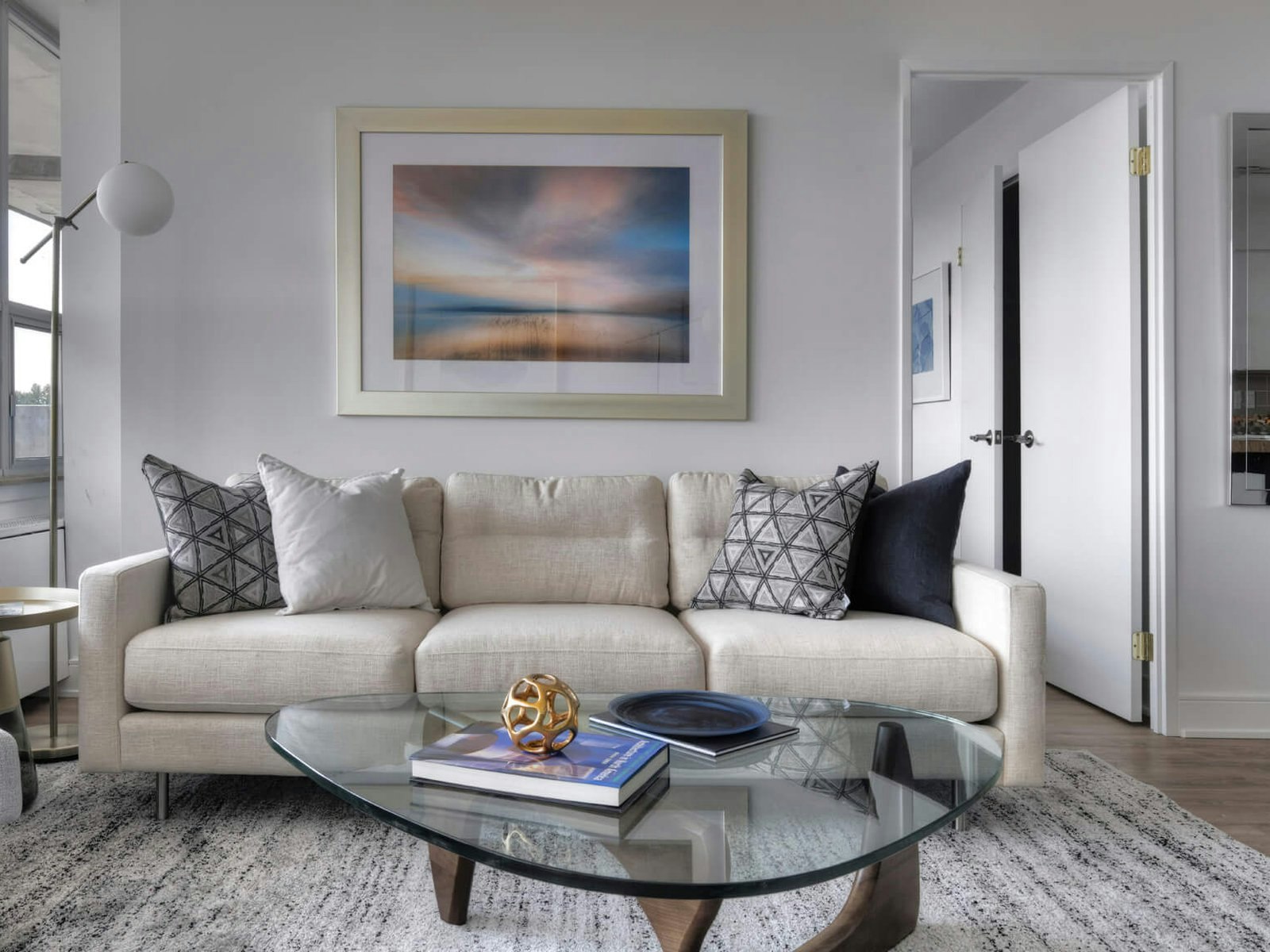 Three Bedroom-289 The Kingsway, Toronto, ON, M9A 3T9 - 3