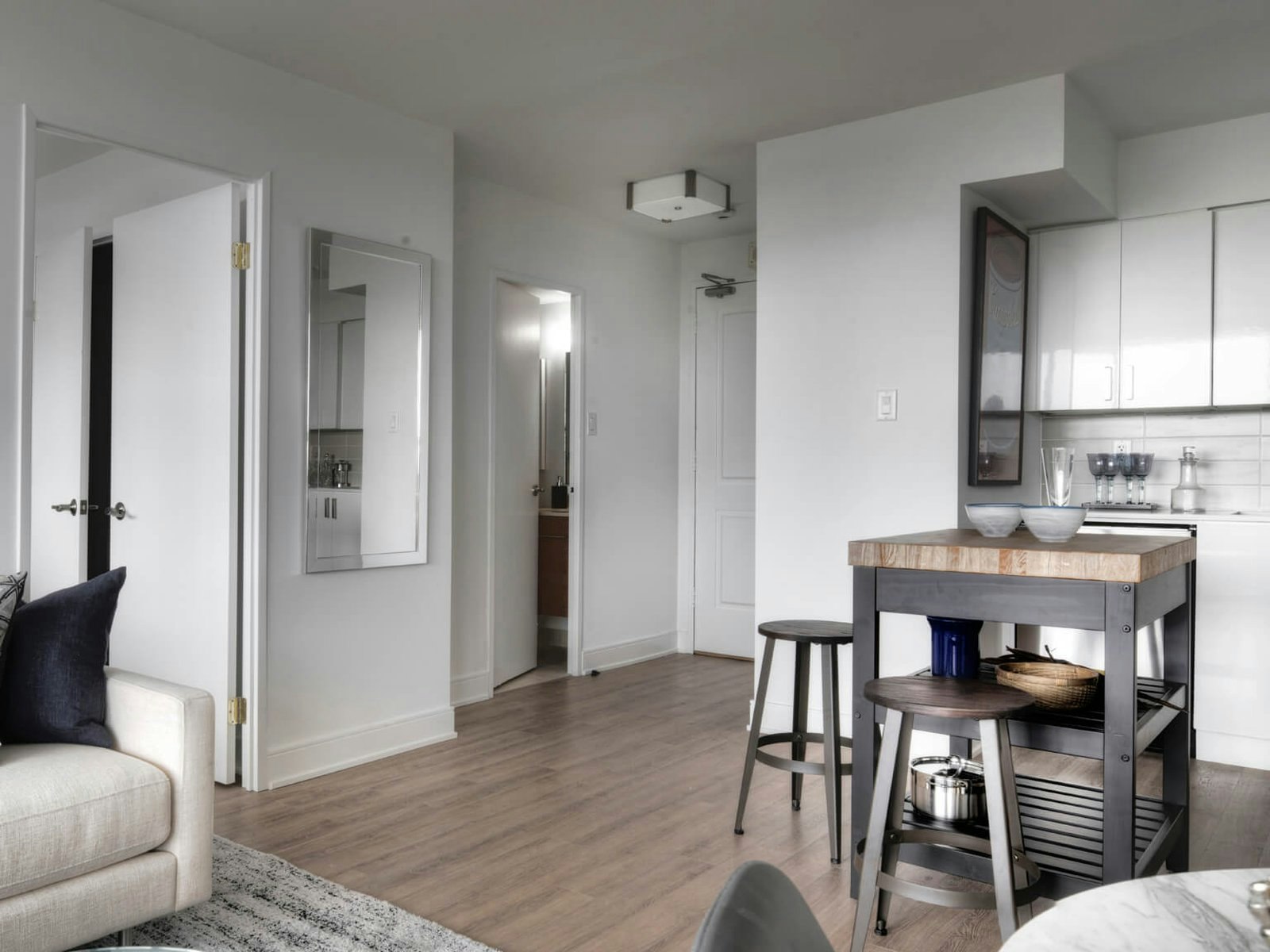 Three Bedroom-289 The Kingsway, Toronto, ON, M9A 3T9 - 2