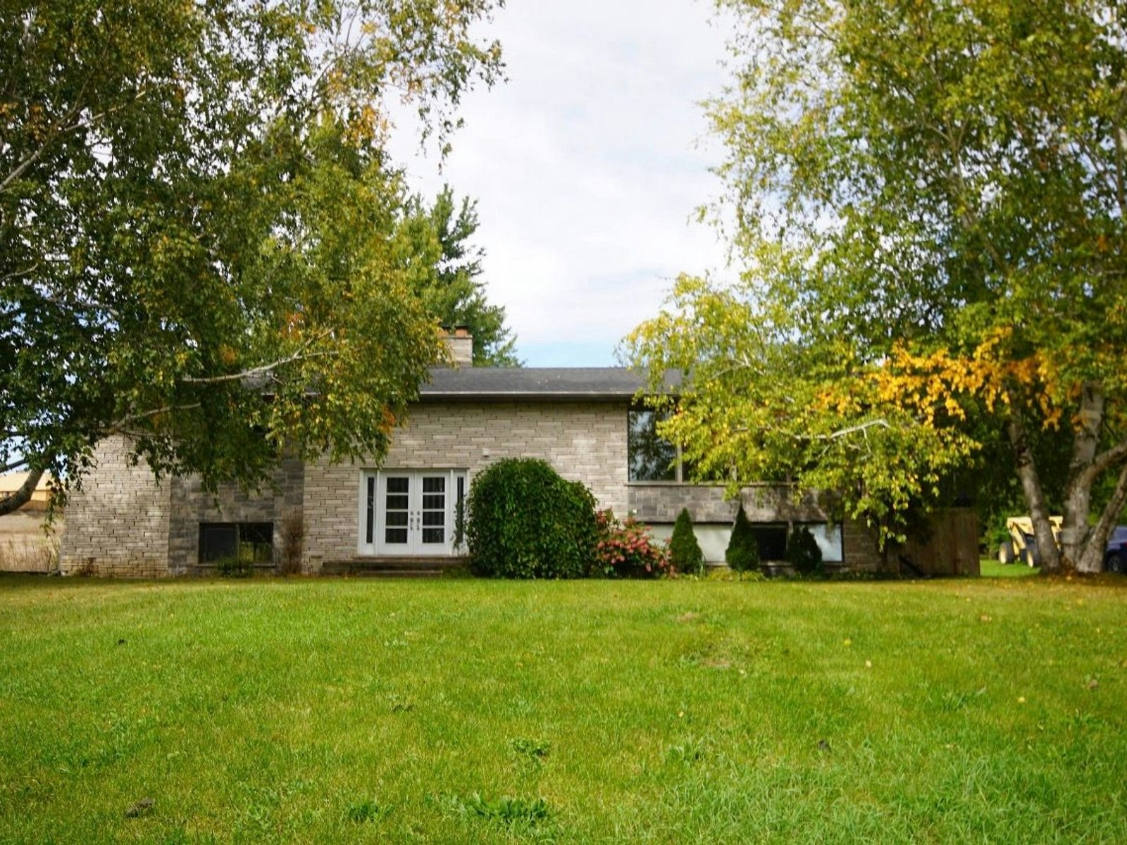Main-430 New Dundee Road, Kitchener, ON, N2P 2N7