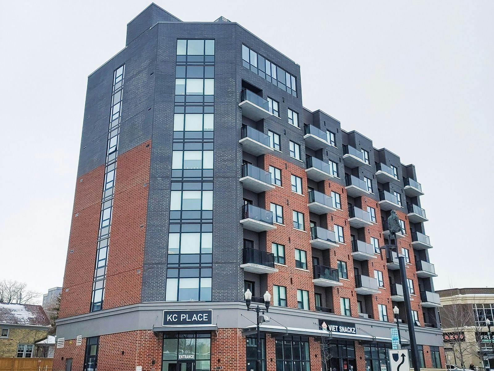 609-387 King Street E, Kitchener, ON, N2G 3L2 - 2