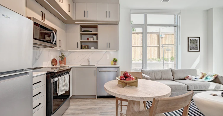 1 Bed + Den-415 Duke Street W, Kitchener, ON, N2H 0E6 - 14
