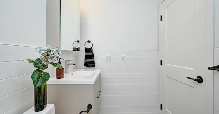 1 Bed + Den-415 Duke Street W, Kitchener, ON, N2H 0E6 - 30