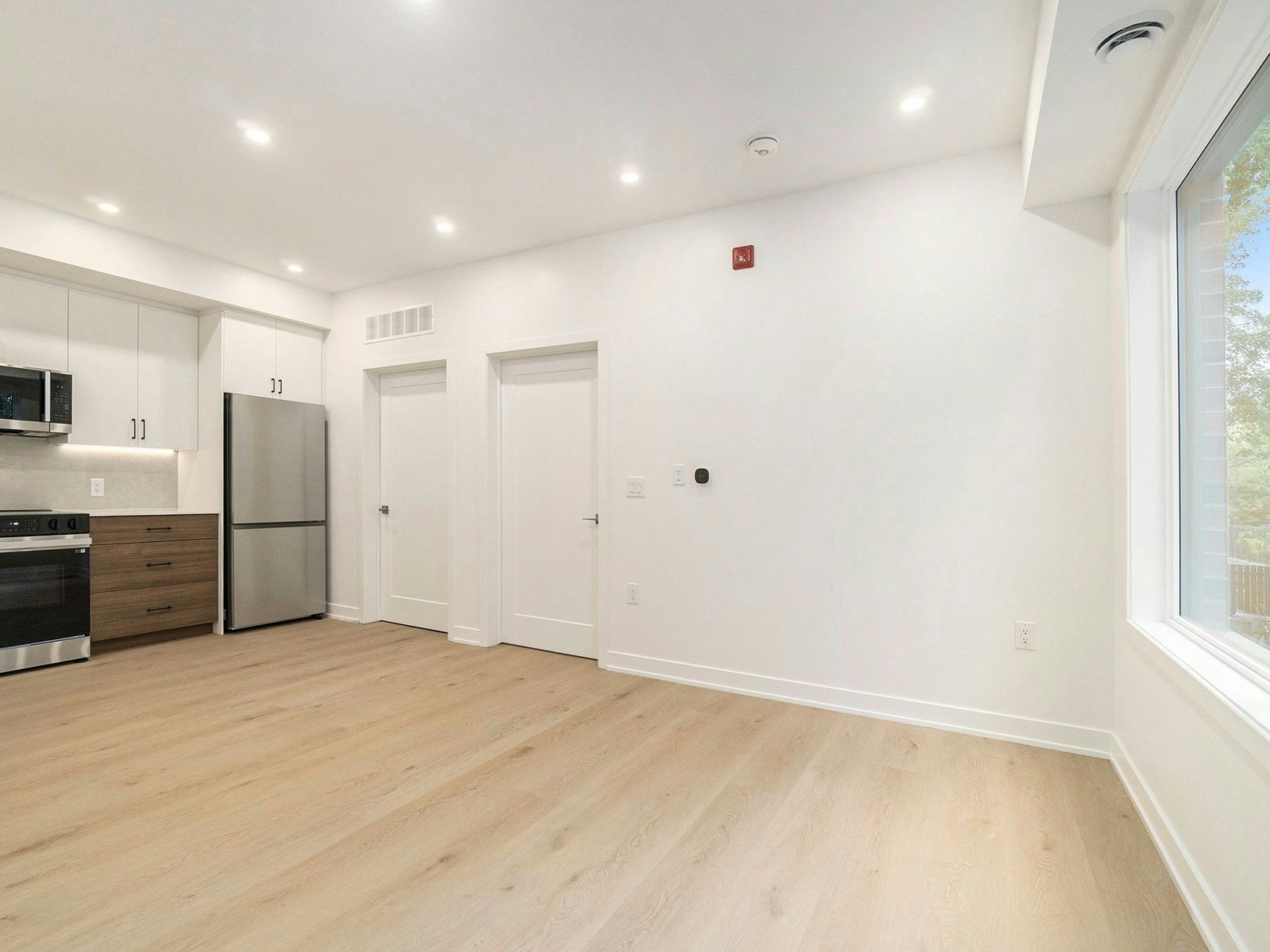 8-373 Iberville Street, Ottawa, ON, K1L 6G1 4