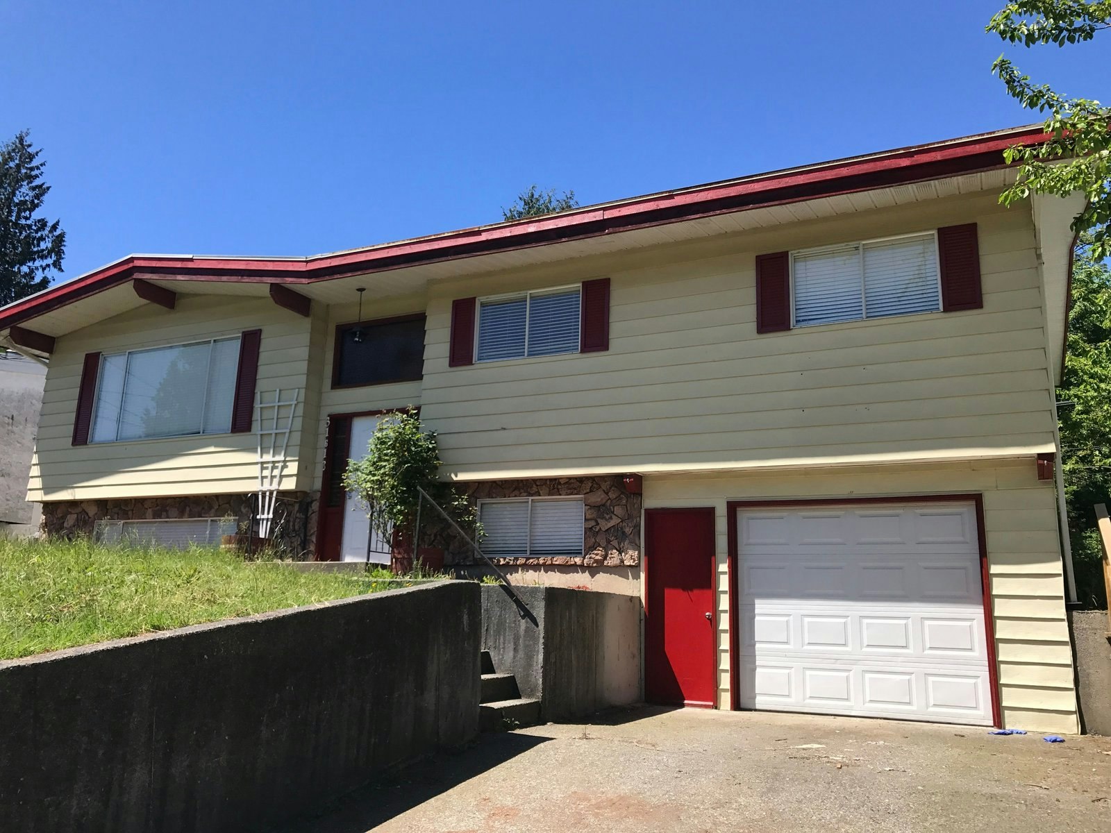 Main-31613 Charlotte Avenue, Abbotsford, BC, V2T 3Z6 1
