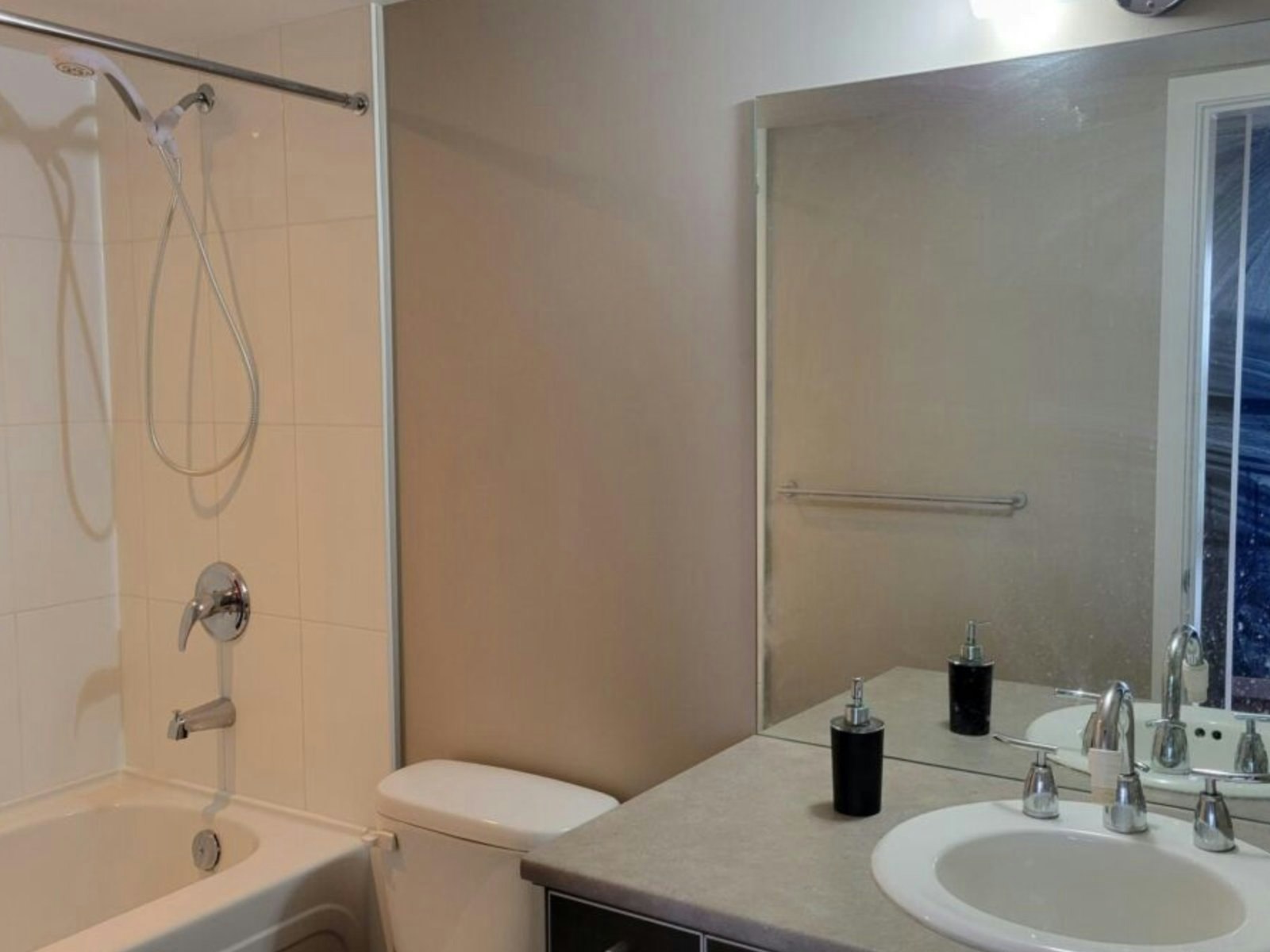 2607-13688 100 Avenue, Surrey, BC, V3T 0G5 - 5
