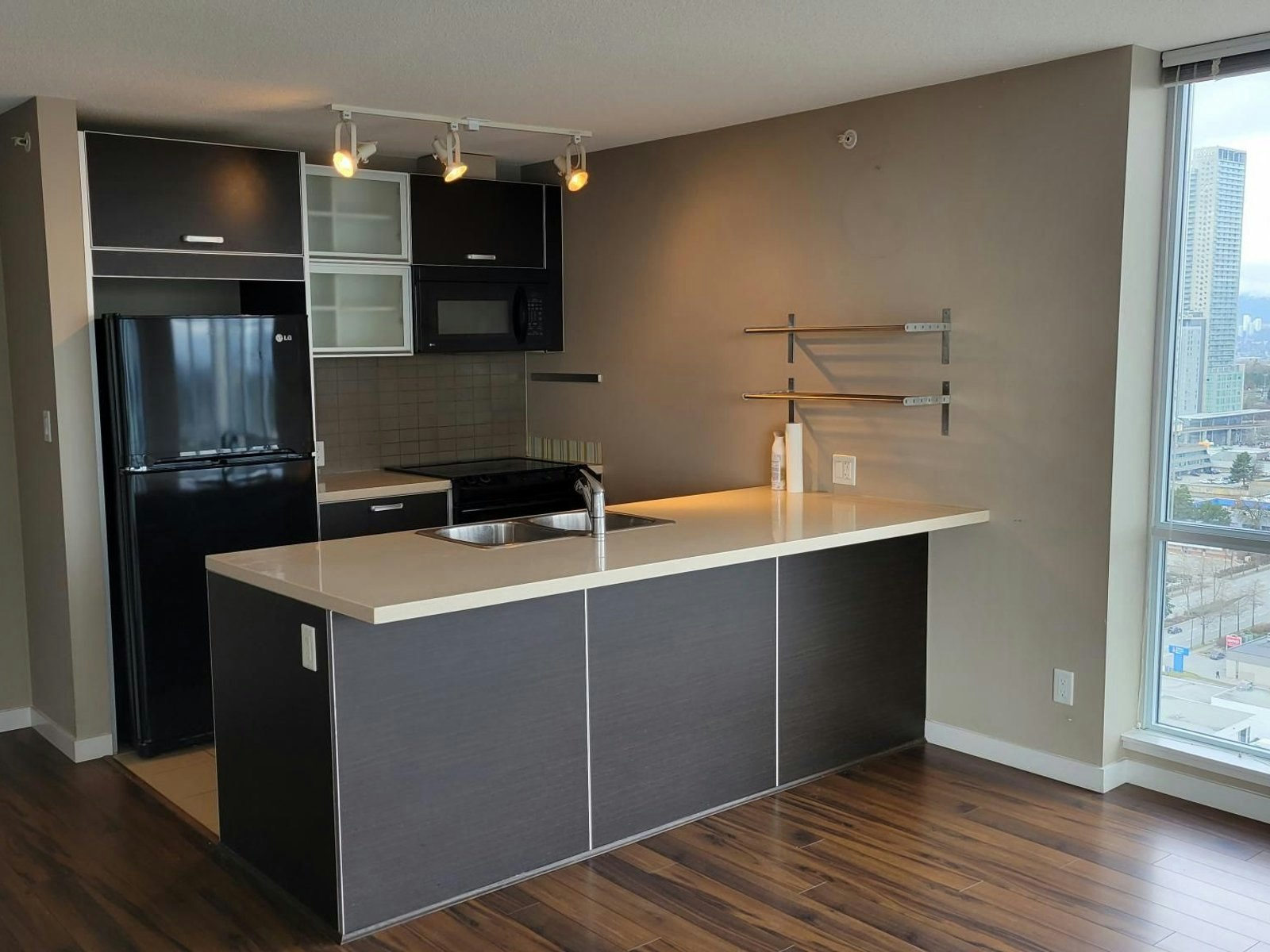 2607-13688 100 Avenue, Surrey, BC, V3T 0G5