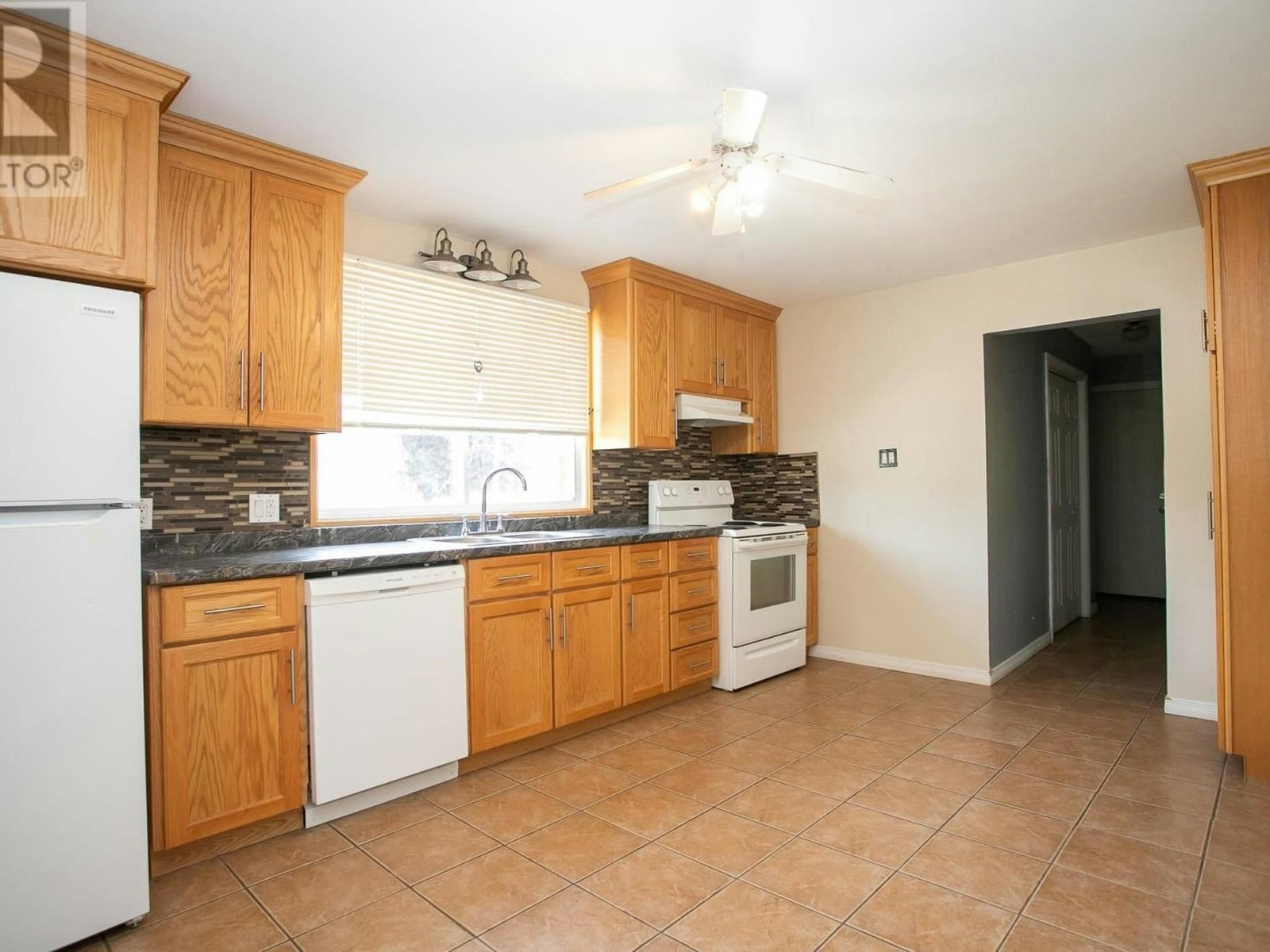 B-84 Wallace Terrace, Sault Ste. Marie, ON, P6C 1K3 - 17