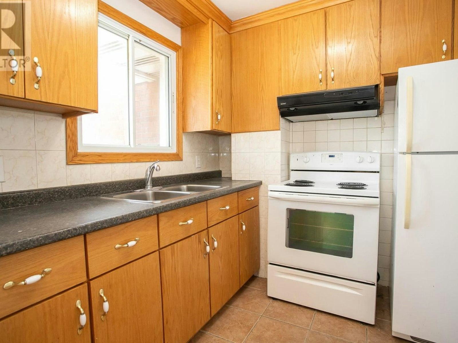 B-84 Wallace Terrace, Sault Ste. Marie, ON, P6C 1K3 - 16