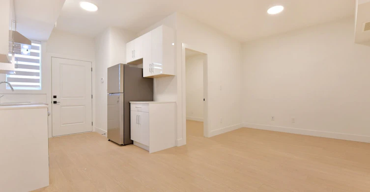 Basement-16678 16 Basement Avenue, Surrey, BC, V3Z 9M4 - 17