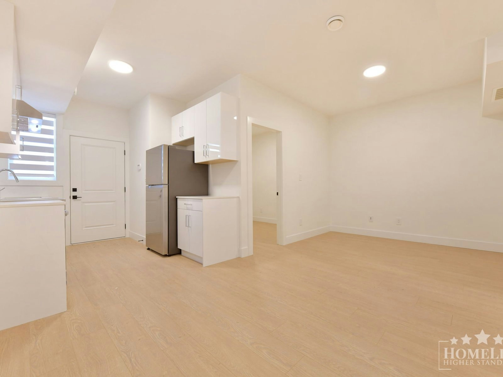 Basement-16678 16 Basement Avenue, Surrey, BC, V3Z 9M4 - 2