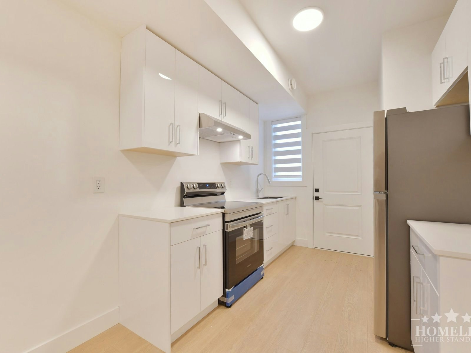 Basement-16678 16 Basement Avenue, Surrey, BC, V3Z 9M4 - 16