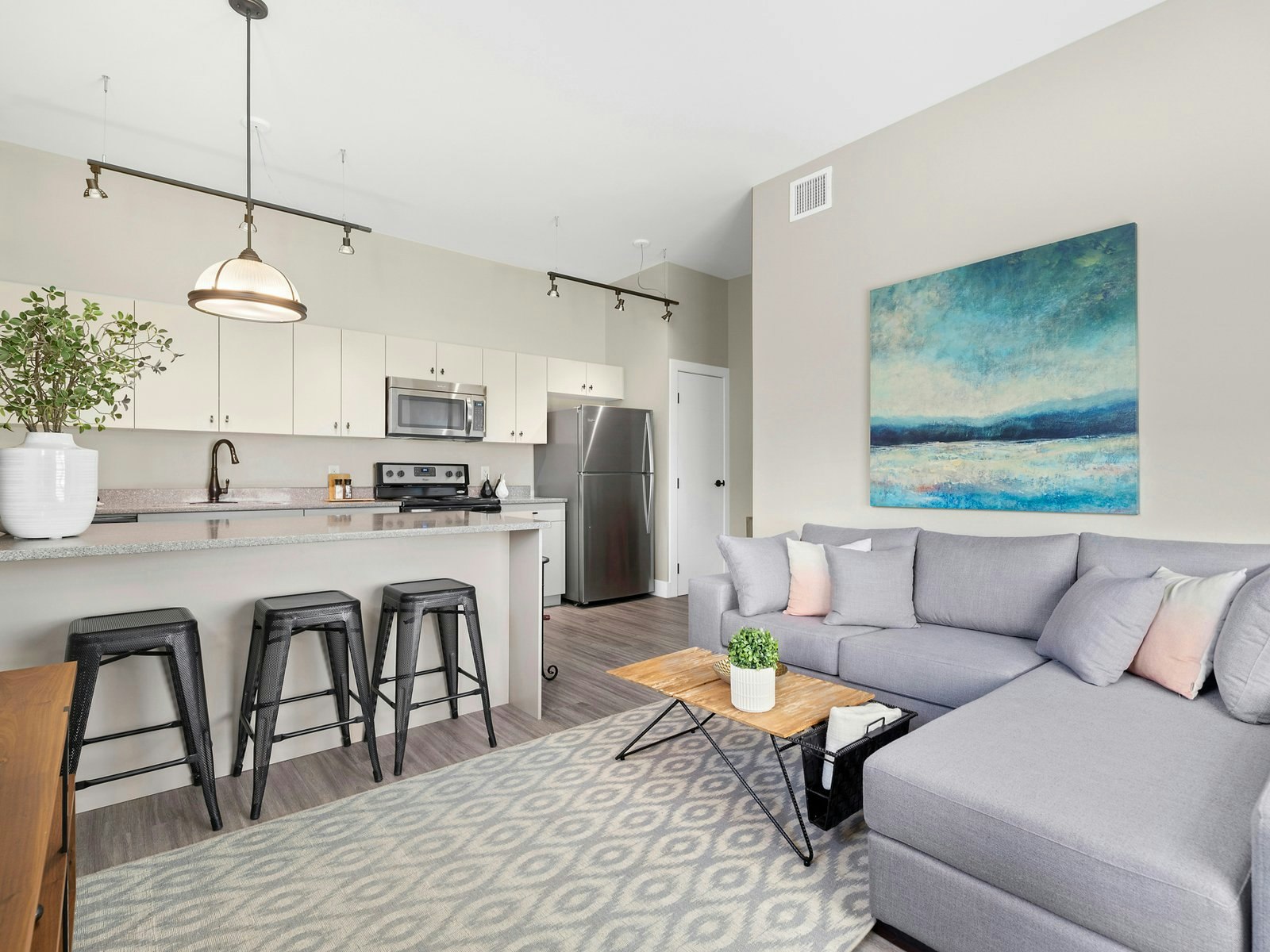 2 Bedroom 1 Bath-830 Idylwyld Drive, Saskatoon, SK, S7L 0Z6 - 7