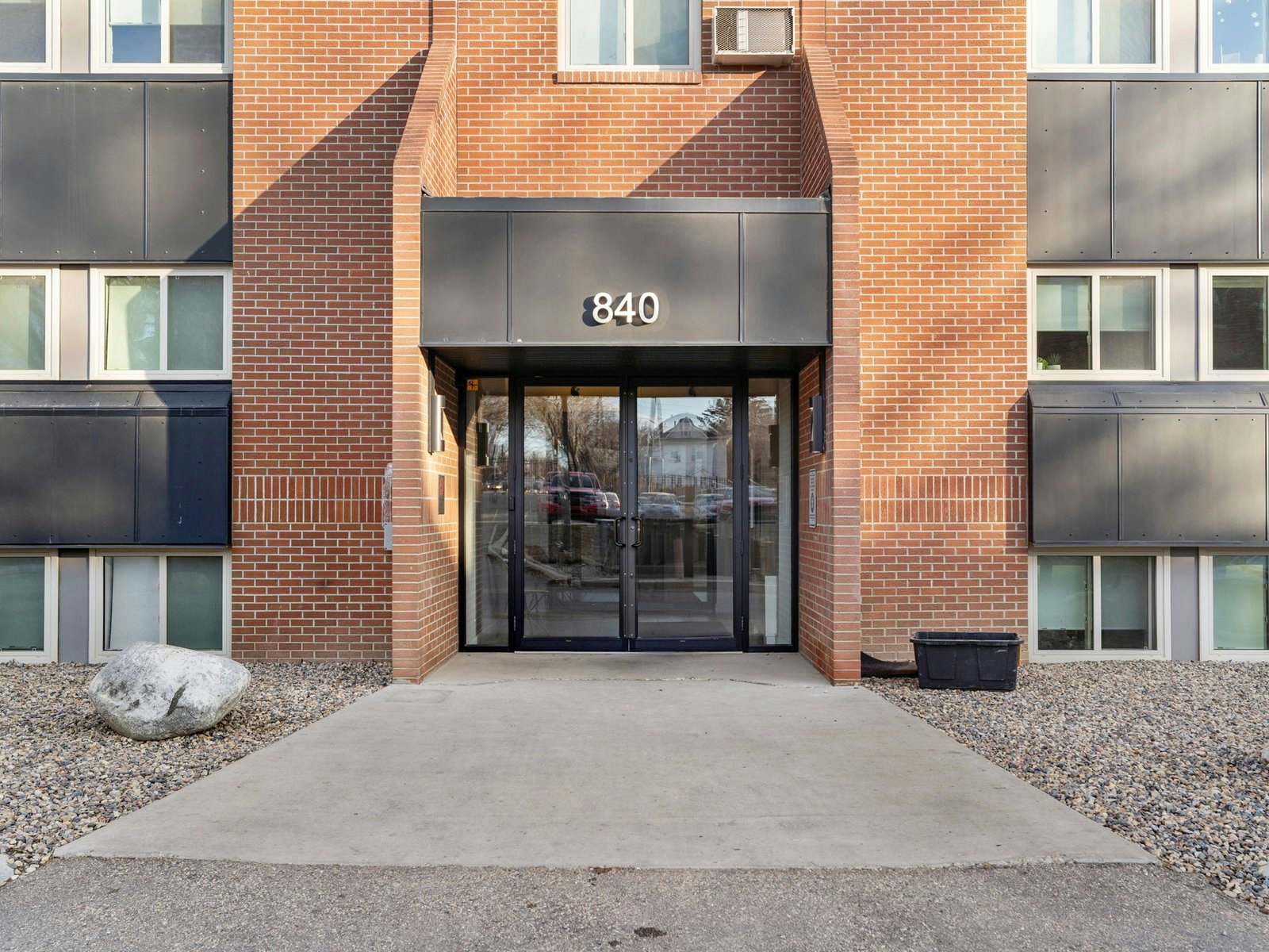 2 Bedroom 1 Bath-830 Idylwyld Drive, Saskatoon, SK, S7L 0Z6 - 26