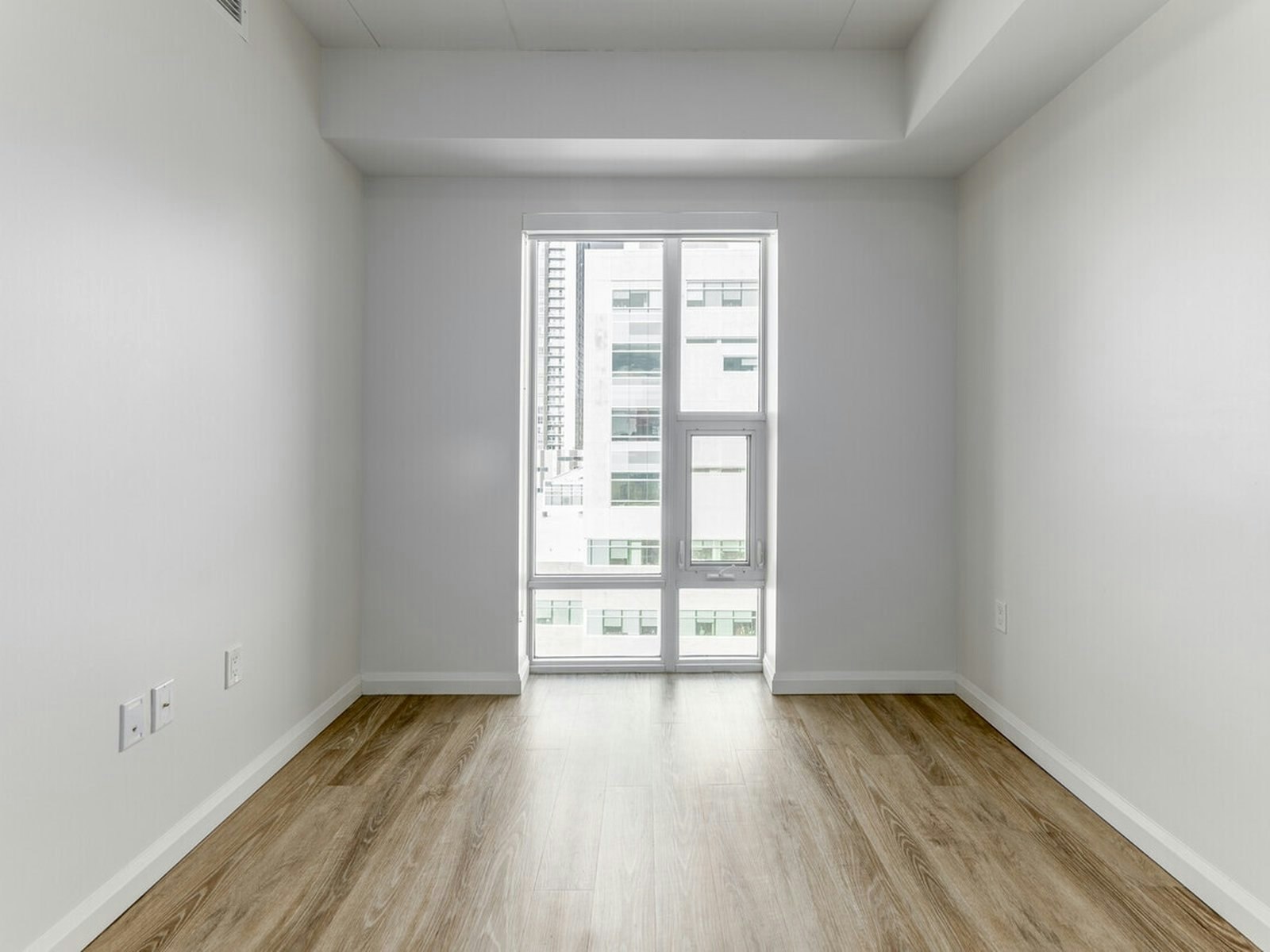 1 Bedroom-63 Scott Street, Kitchener, ON, N2H 0C3 - 3