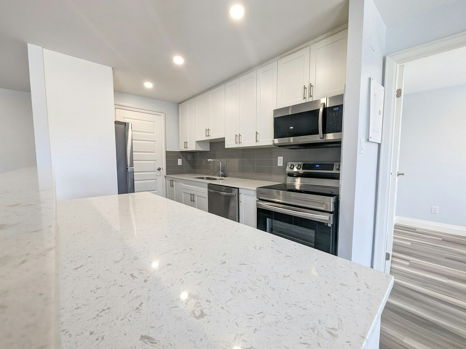 304-581 Strasburg Road, Kitchener, ON, N2E 1P2 - 9
