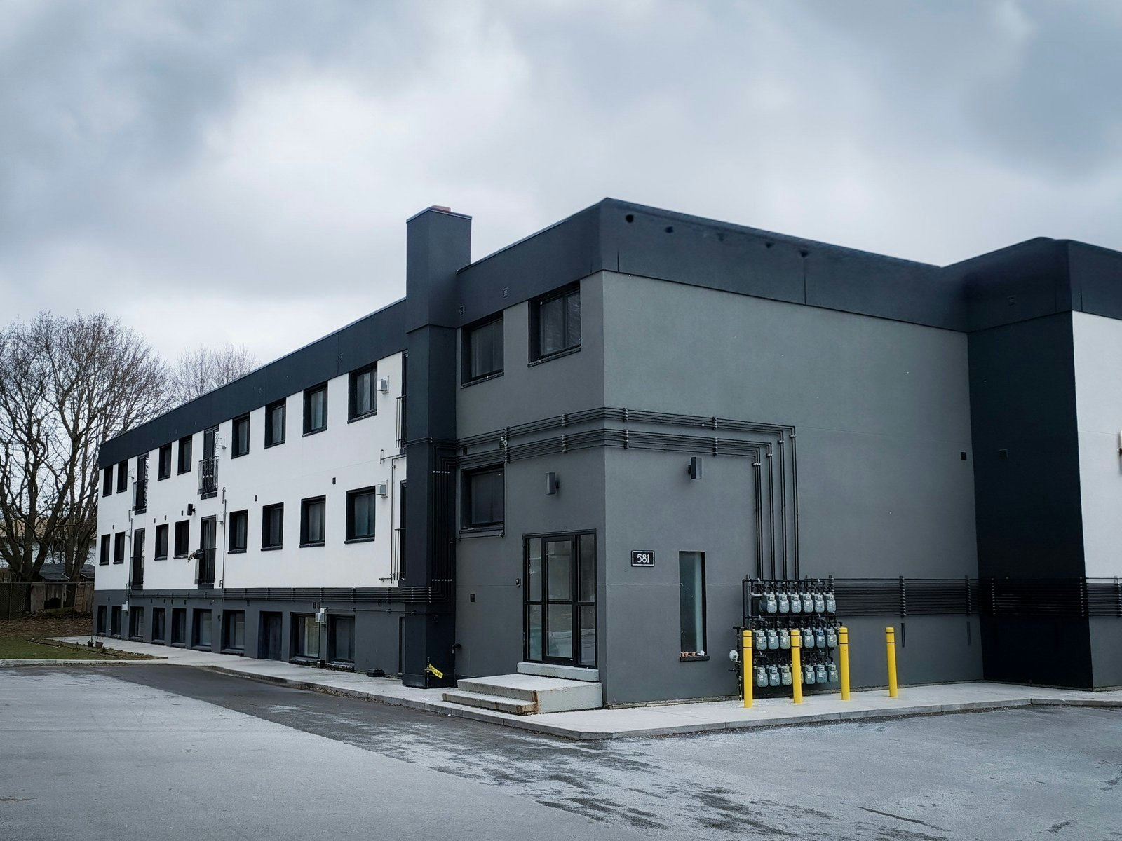 304-581 Strasburg Road, Kitchener, ON, N2E 1P2