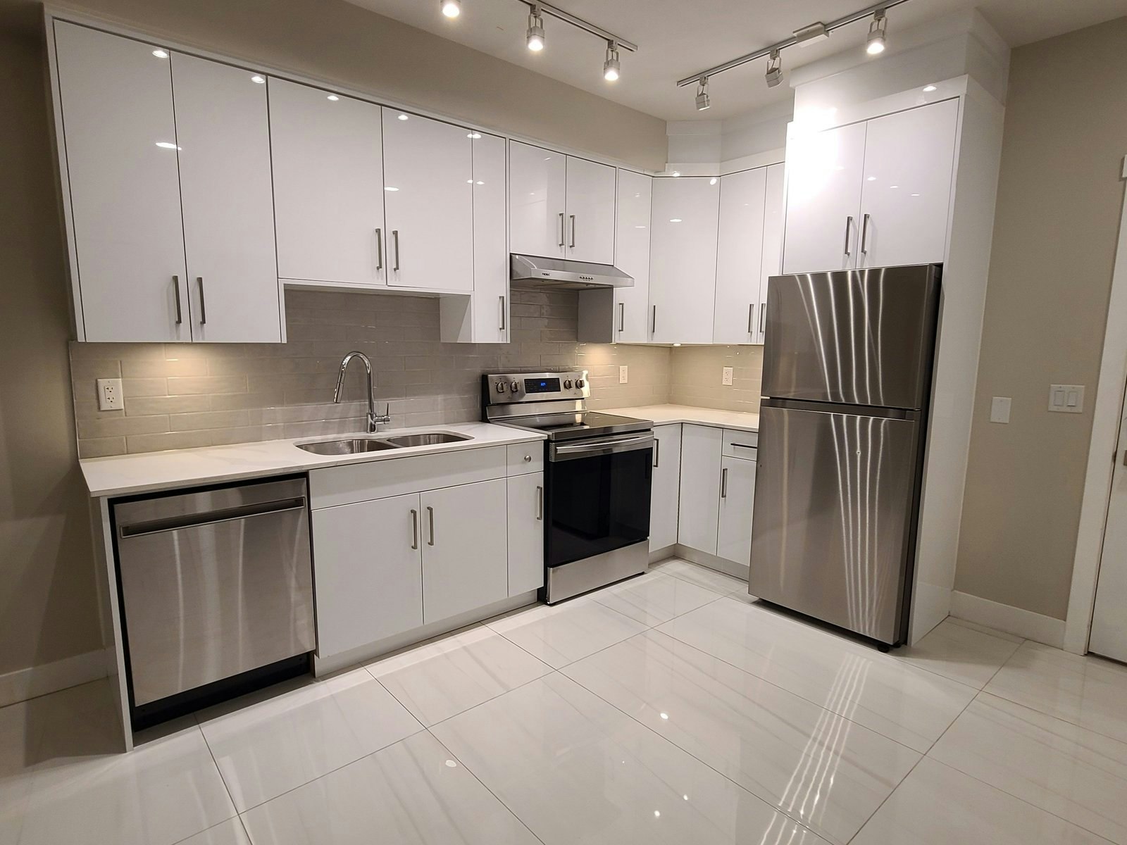 #513-46338 Yale Road, Chilliwack, BC, V2P 0K7 - 2