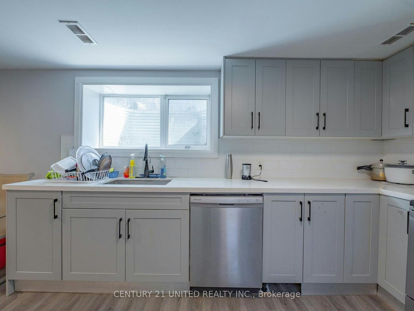 A-818 Orpington Road, Peterborough, ON, K9J 7X5 - 4