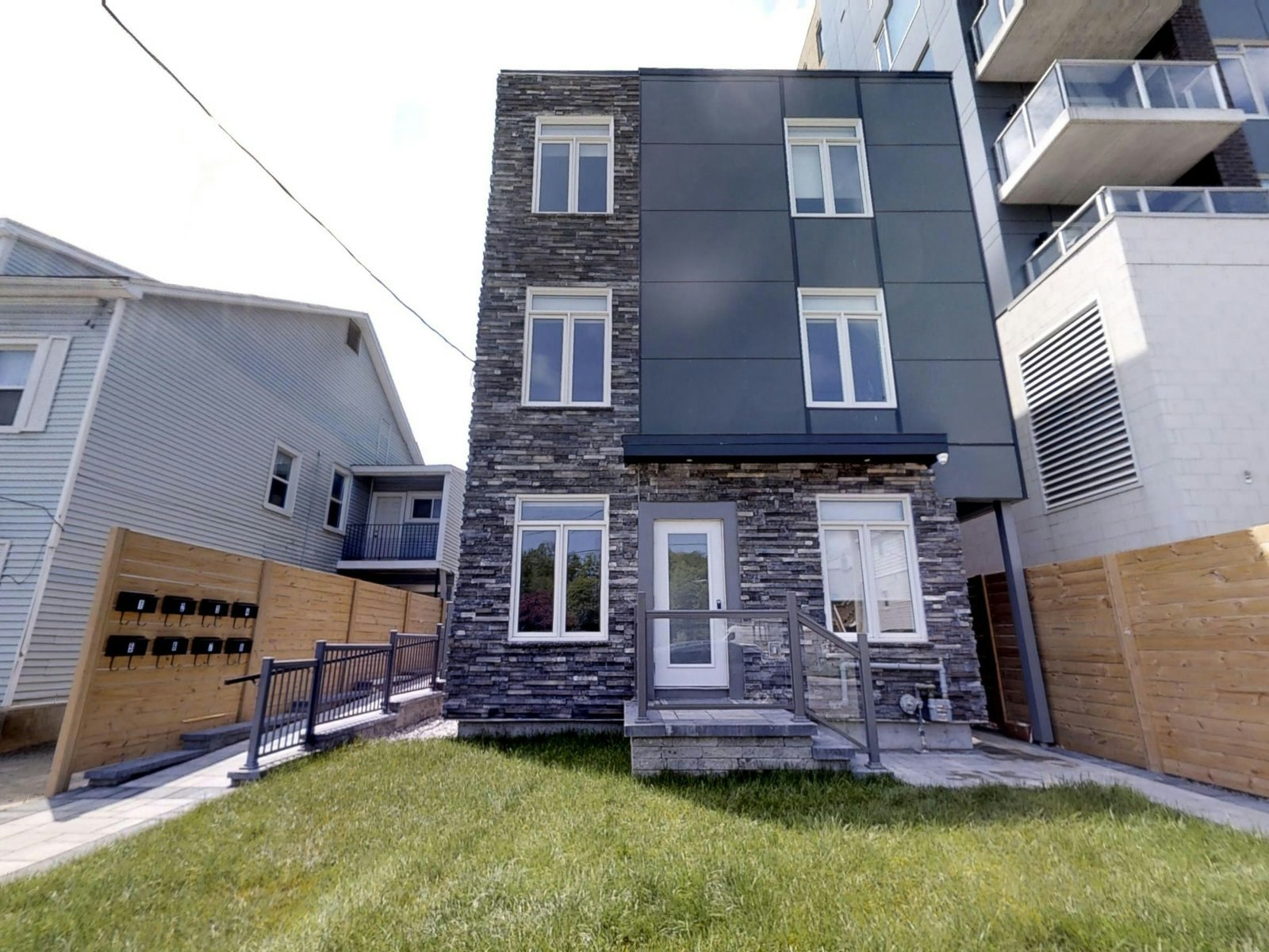 5-12 Jolliet Avenue, Ottawa, ON, K1L 5H5 - 11