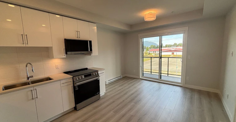 305-8423 Cedar Street, Mission, BC, V4S 1A1 - 2