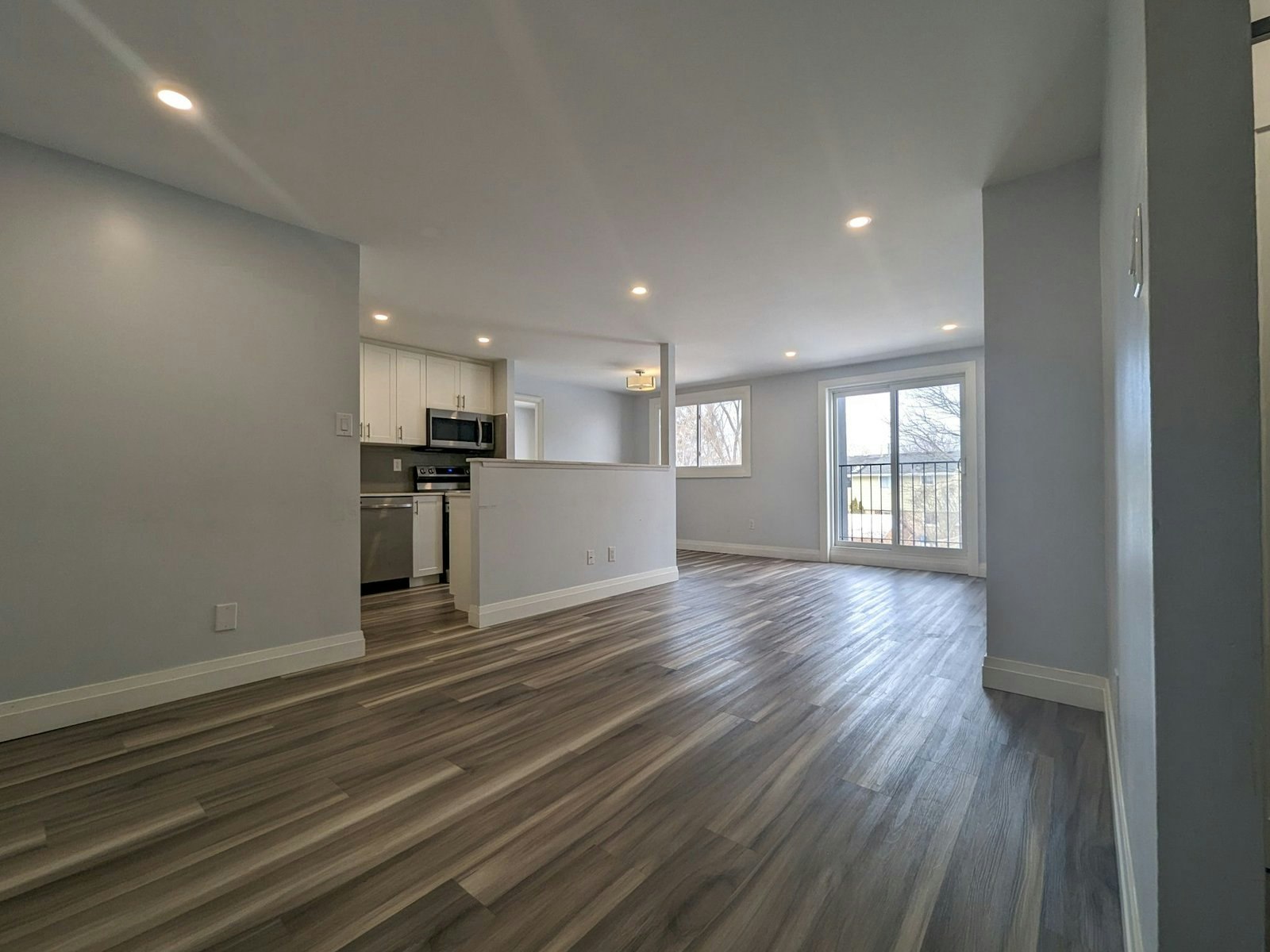 306-581 Strasburg Road, Kitchener, ON, N2E 1P2 - 4