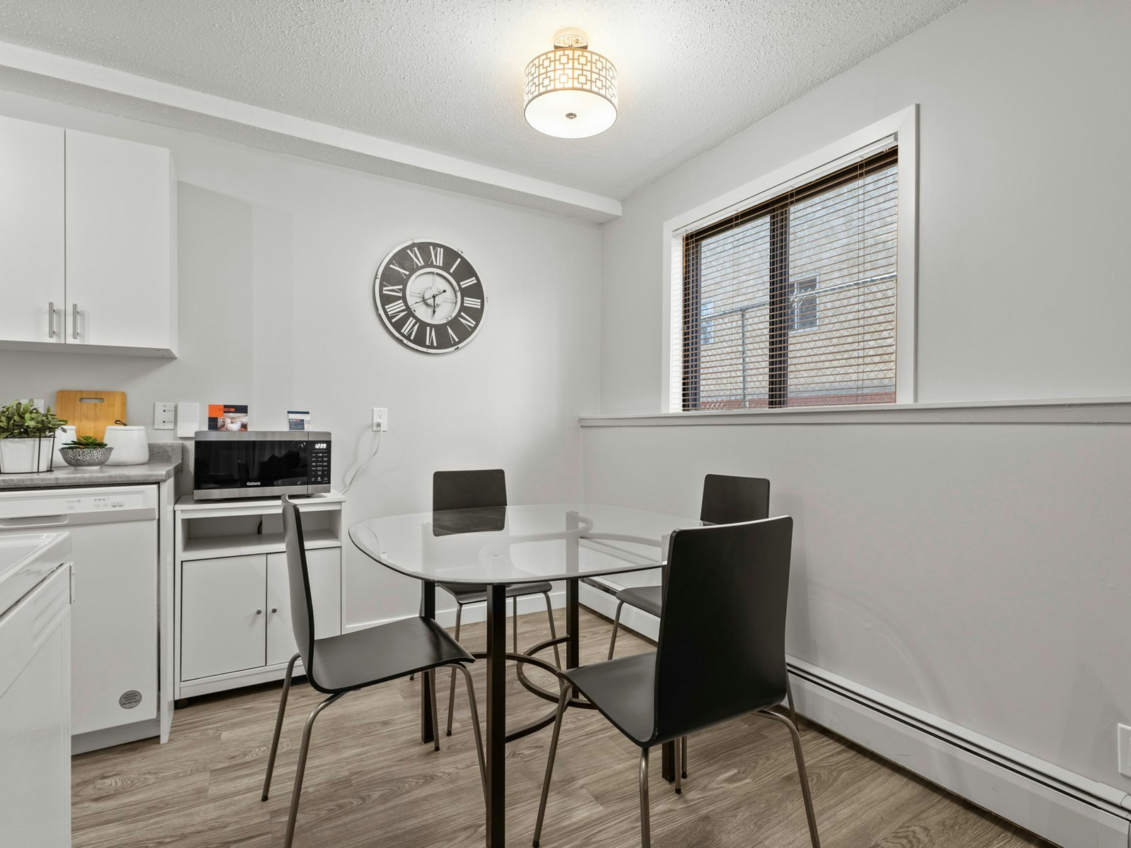 2 Bedroom 2 Bath-424 Main Street East, Saskatoon, SK, S7N 0B8 - 3