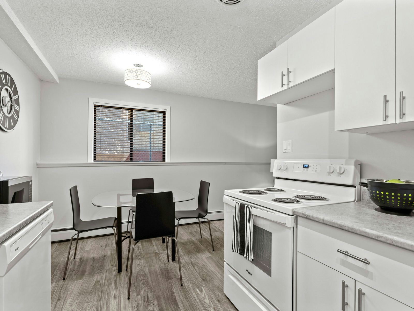 2 Bedroom 2 Bath-424 Main Street East, Saskatoon, SK, S7N 0B8 - 2