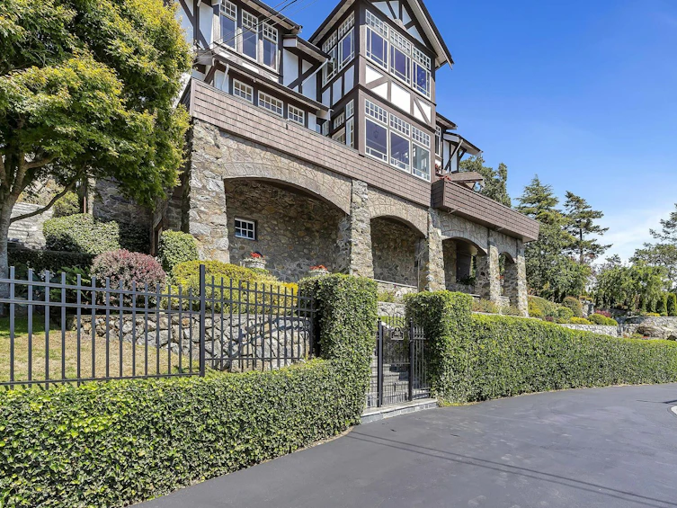 1926 Crescent Road, Oak Bay, BC, V8S 2H1 - 11