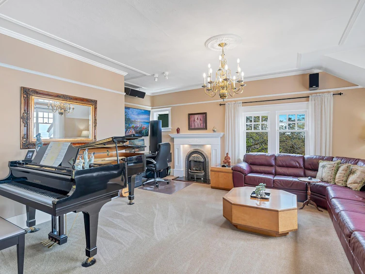 1926 Crescent Road, Oak Bay, BC, V8S 2H1 - 96