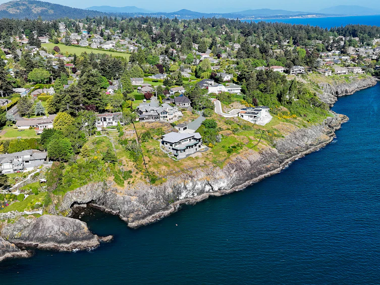 4351 Gordon Head Road, Saanich, BC, V8X 5J2 - 4