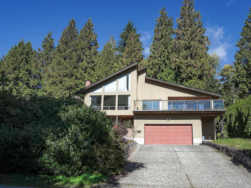 1335 Palmerston Avenue, West Vancouver BC V7T 2H8