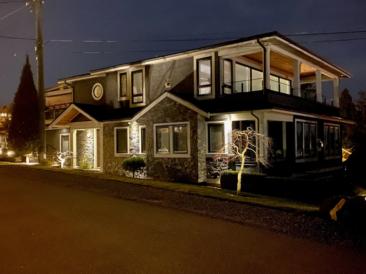 932 Ash Street, Surrey, BC, V4B 4K1