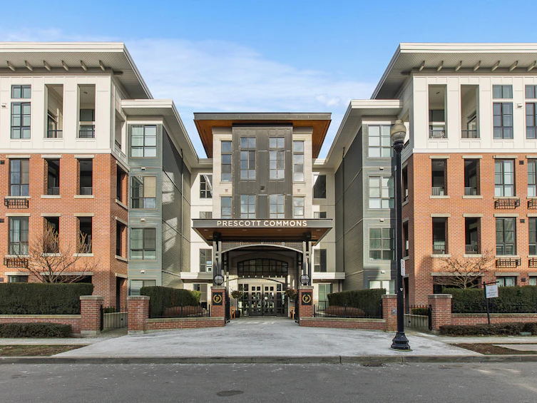 15137 Avenue 412, Surrey, BC, V3Z 0Y1