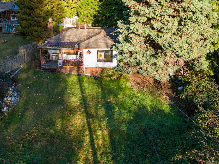 942 Trant Road, Gibsons, BC, V0N 1V1 - 2