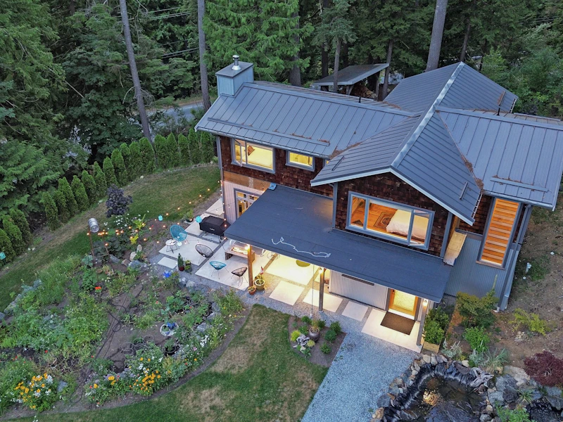 731 Grafton Road, Bowen Island BC V0N 1G2