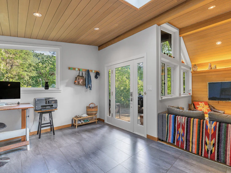 731 Grafton Road, Bowen Island, BC, V0N 1G2 - 24