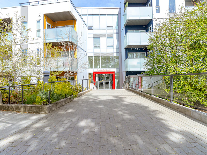 301 - 767 Tyee Road, Victoria BC