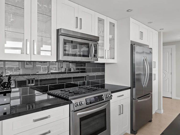 2603-1075 Sunset Drive, Kelowna, BC, V1Y 9Y9 - 17