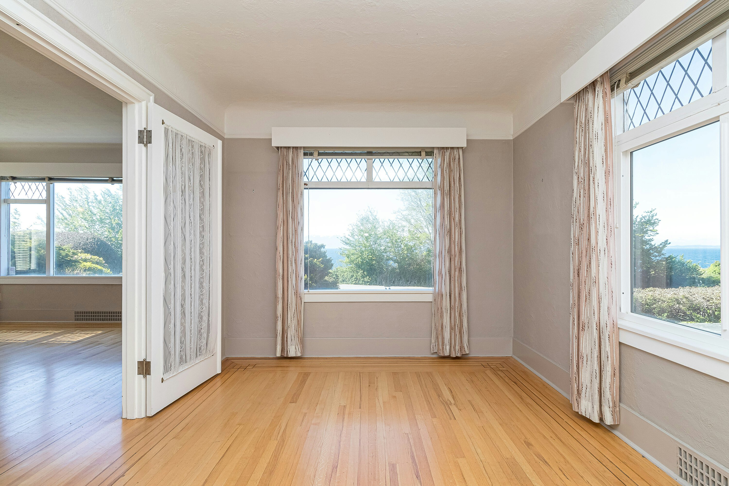 690 Dallas Road, Victoria, BC, V8V 1B7 - 13