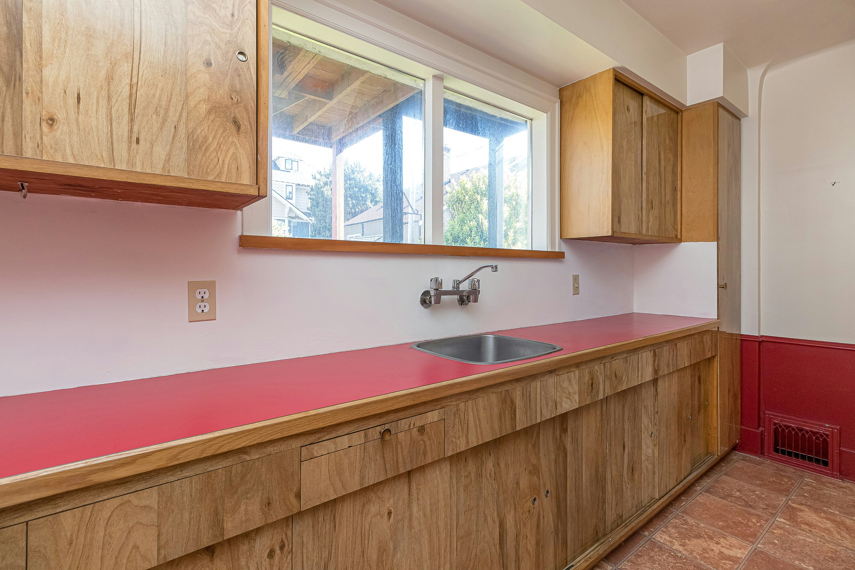 690 Dallas Road, Victoria, BC, V8V 1B7 - 19