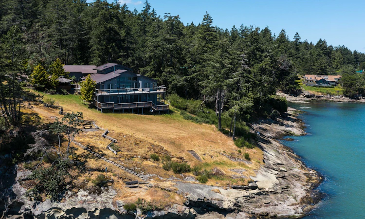379 Mary Ann Point Road