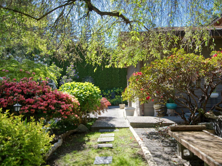 7104 Dale Road, Halfmoon Bay, BC, V7Z 0N2 - 3