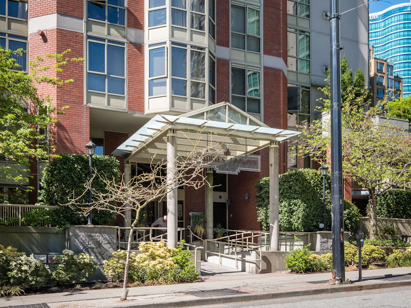 1006 - 867 Hamilton Street, Vancouver BC V6B 6B7