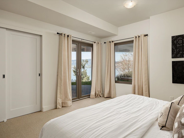 5560 Lakeshore Road, Kelowna, BC, V1W 4J4 - 42
